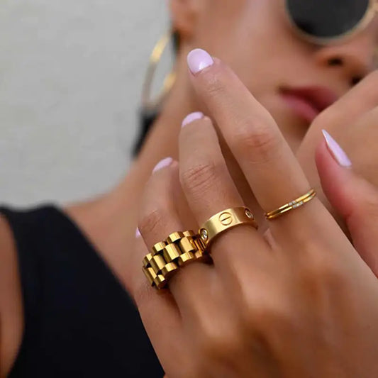 Elegant Gold Chain Ring